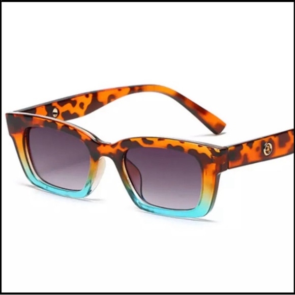 Host pic 🔥🔥🔥🔥Trendy animal print sunnies , square Lens - hip glasses - Picture 7 of 7